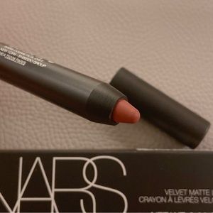 NWT NARS Velvet Matte Lip Pencil, Bahama